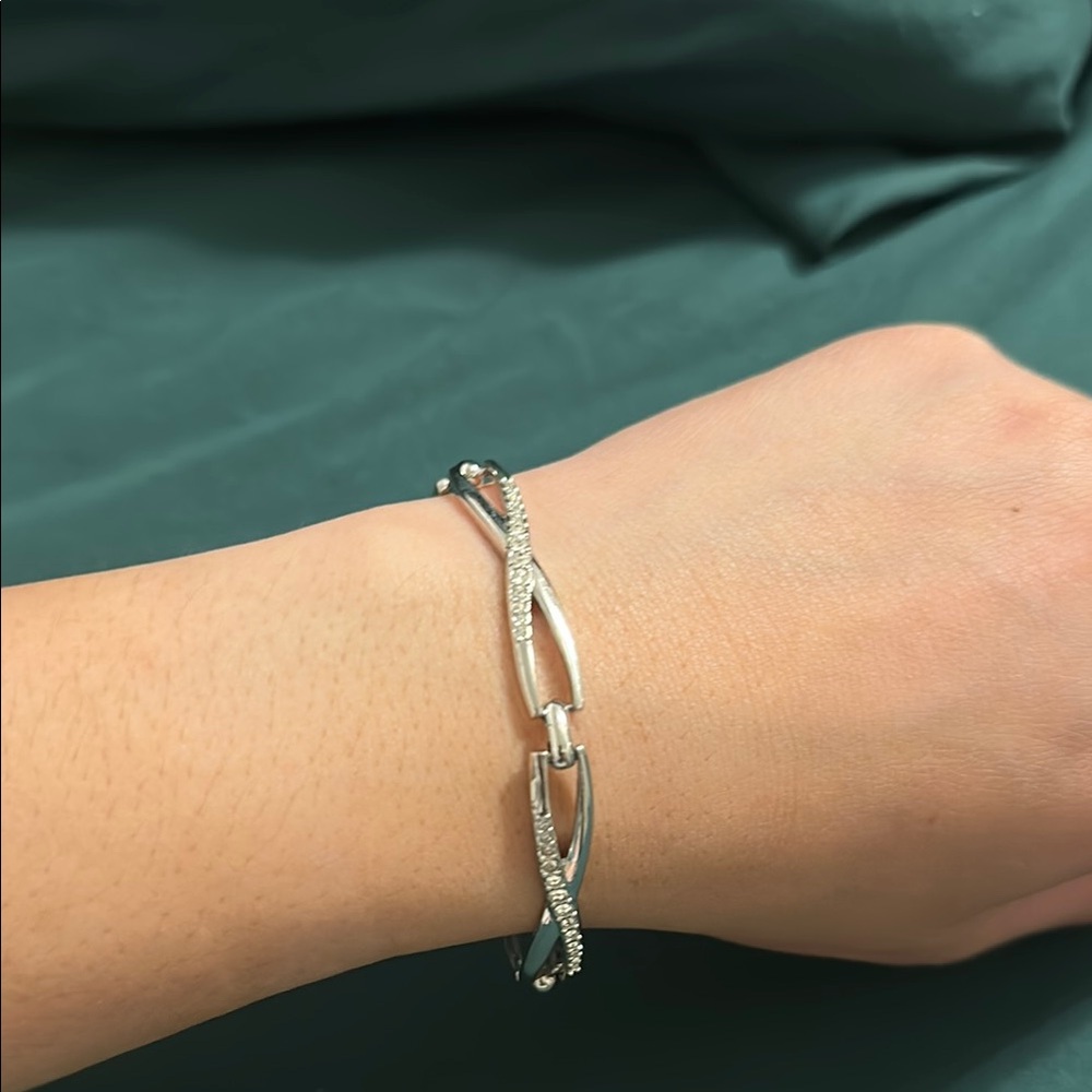 Elegant Silver-Tone Crystal Link Bracelet for Women